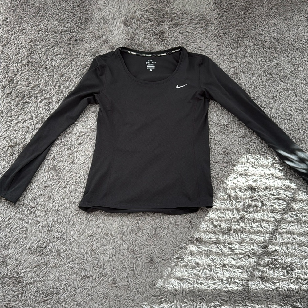 DRI-FIT Nike top